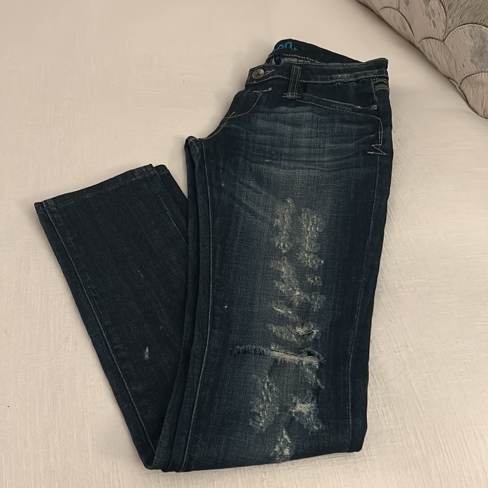 ⚜️ Kitson Distressed Jeans